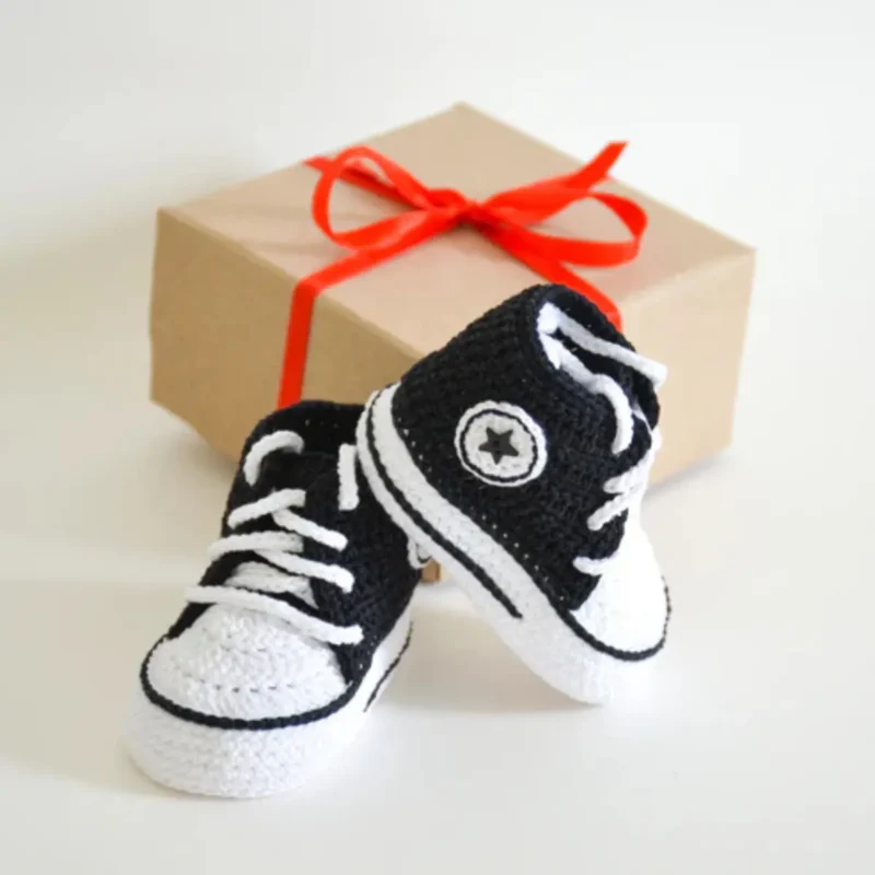 Baby high top sneakers crochet pattern - Image 2